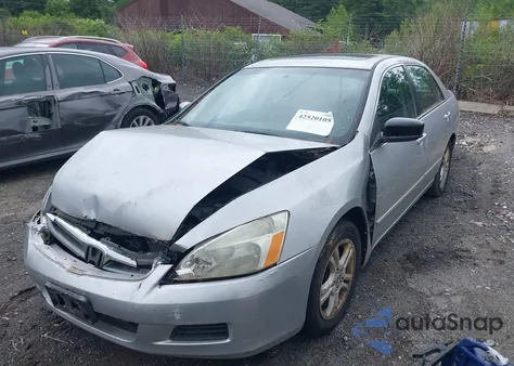 2006 Honda Accord 2.4 Ex z USA, uszkodzony, nr VIN 1HGCM56736A185832
